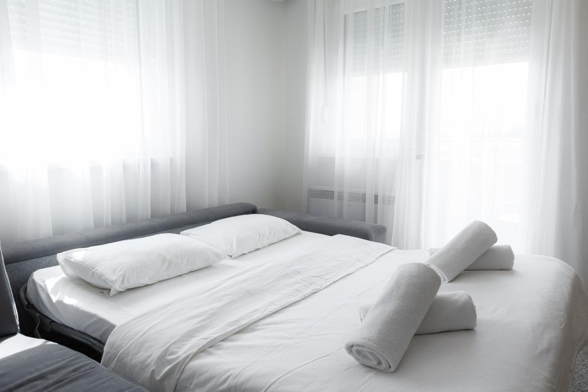 White Apartments Belgrad Rum bild
